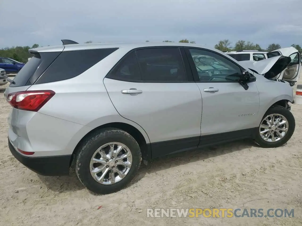 3 Photograph of a damaged car 2GNAXHEV0K6136374 CHEVROLET EQUINOX 2019