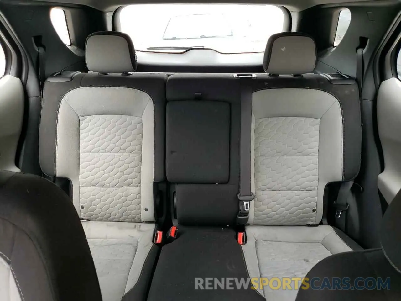 10 Photograph of a damaged car 2GNAXHEV0K6157418 CHEVROLET EQUINOX 2019