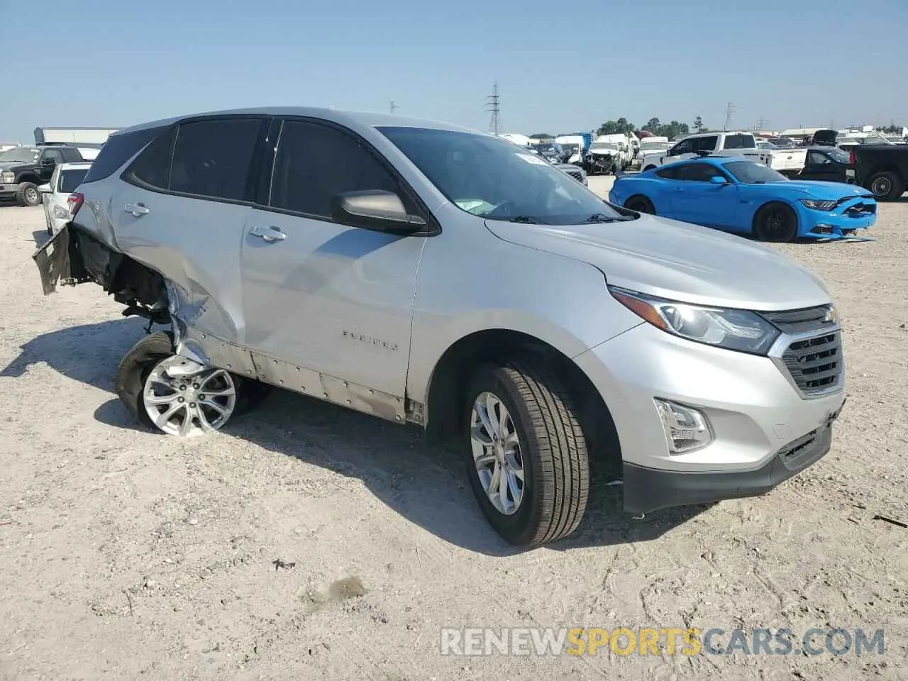 4 Photograph of a damaged car 2GNAXHEV0K6174350 CHEVROLET EQUINOX 2019