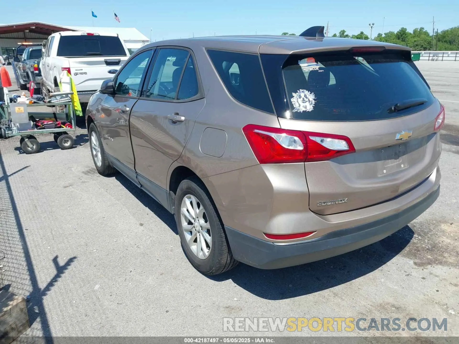 3 Photograph of a damaged car 2GNAXHEV0K6196378 CHEVROLET EQUINOX 2019