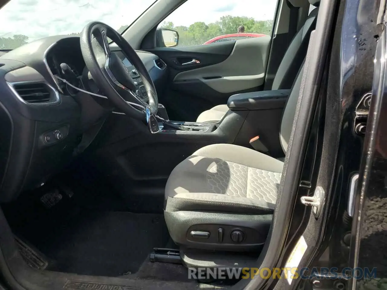 7 Photograph of a damaged car 2GNAXHEV0K6228598 CHEVROLET EQUINOX 2019