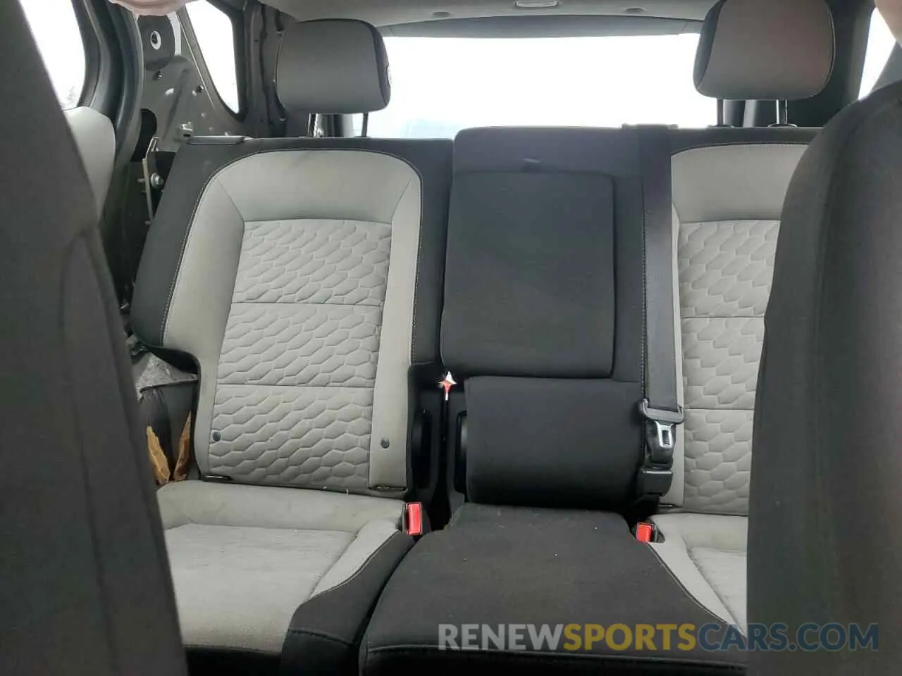 10 Photograph of a damaged car 2GNAXHEV0K6269166 CHEVROLET EQUINOX 2019