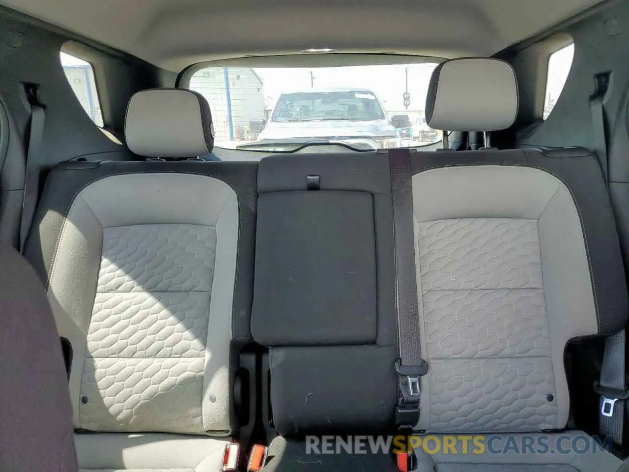 10 Photograph of a damaged car 2GNAXHEV0K6280782 CHEVROLET EQUINOX 2019
