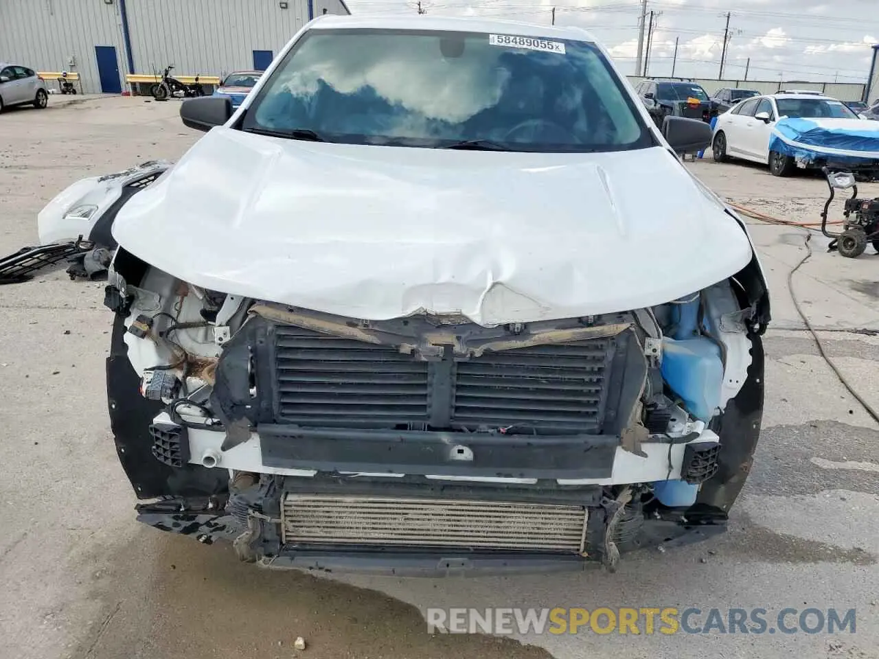 5 Photograph of a damaged car 2GNAXHEV0K6280782 CHEVROLET EQUINOX 2019