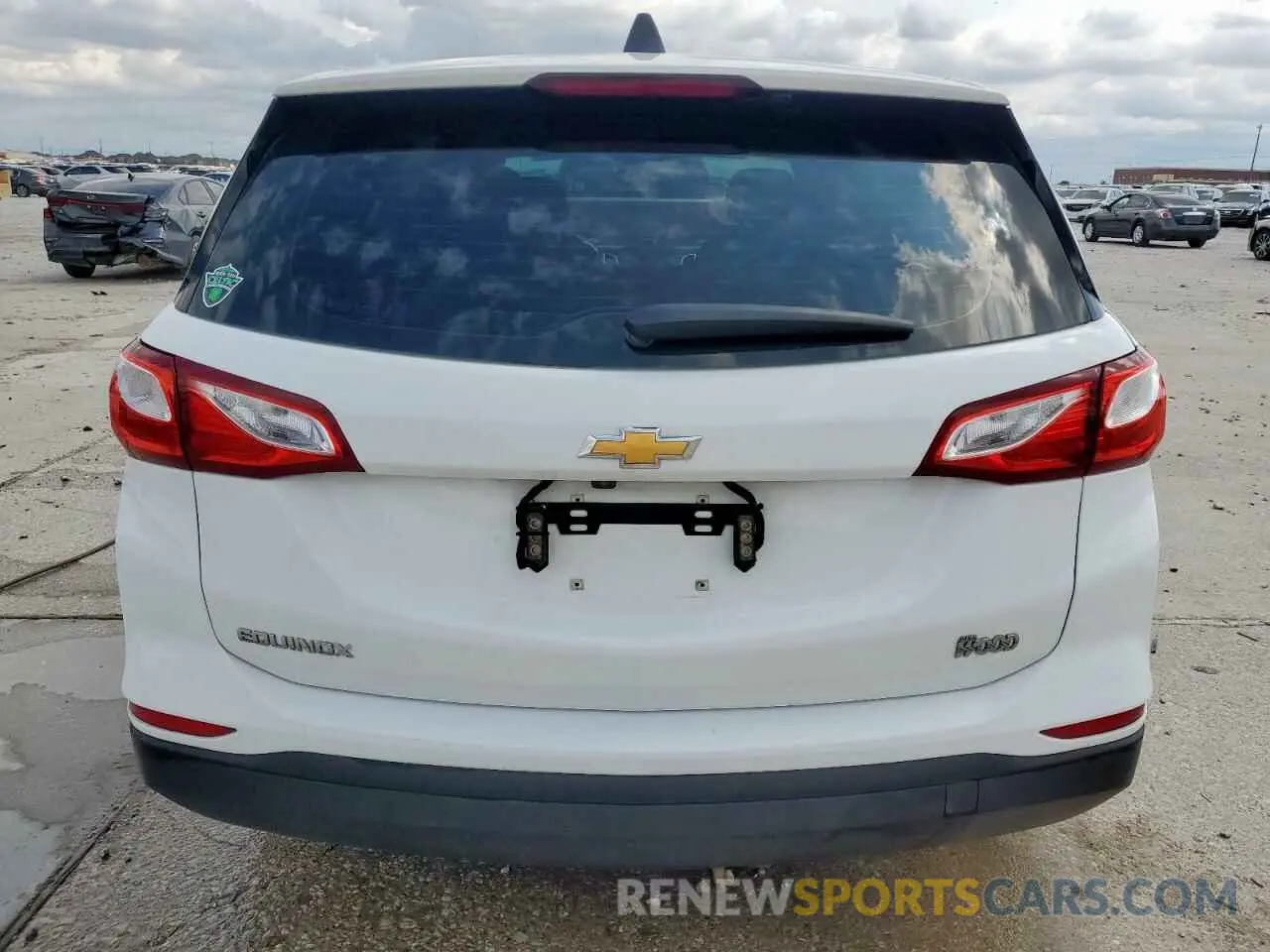 6 Photograph of a damaged car 2GNAXHEV0K6280782 CHEVROLET EQUINOX 2019