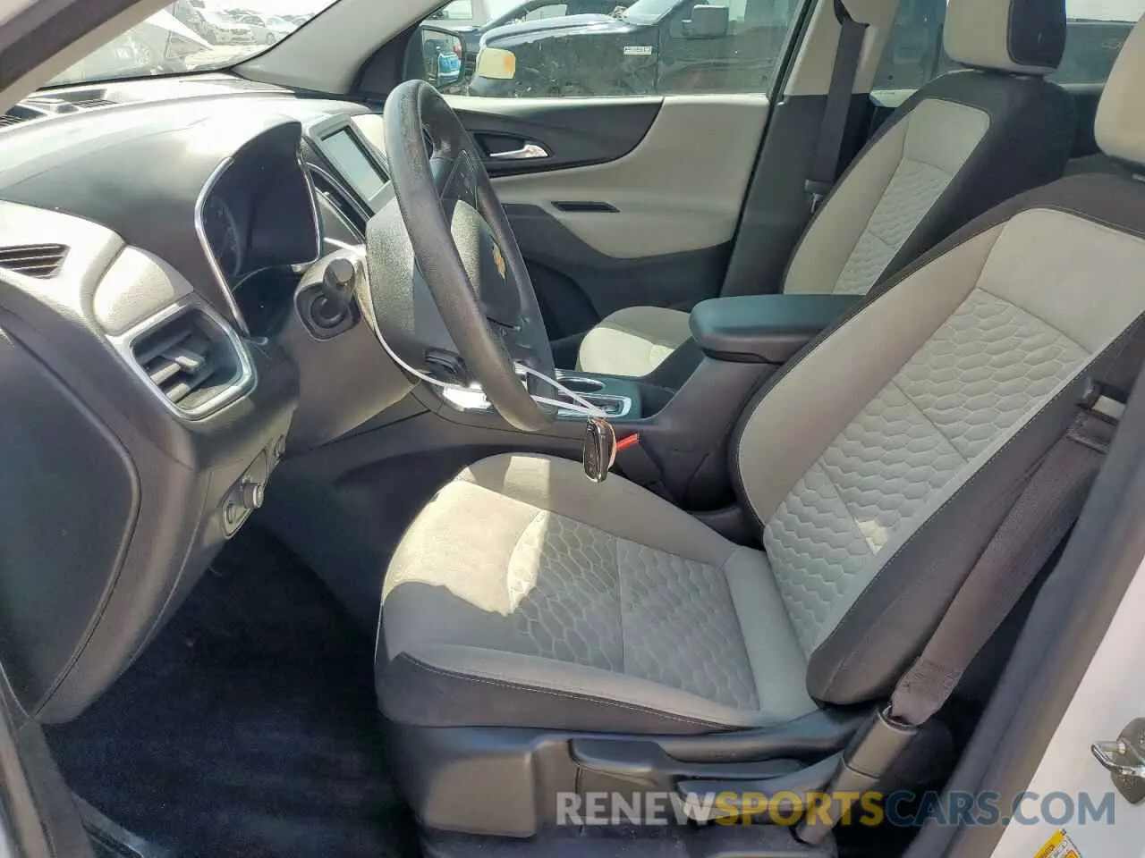 7 Photograph of a damaged car 2GNAXHEV0K6280782 CHEVROLET EQUINOX 2019