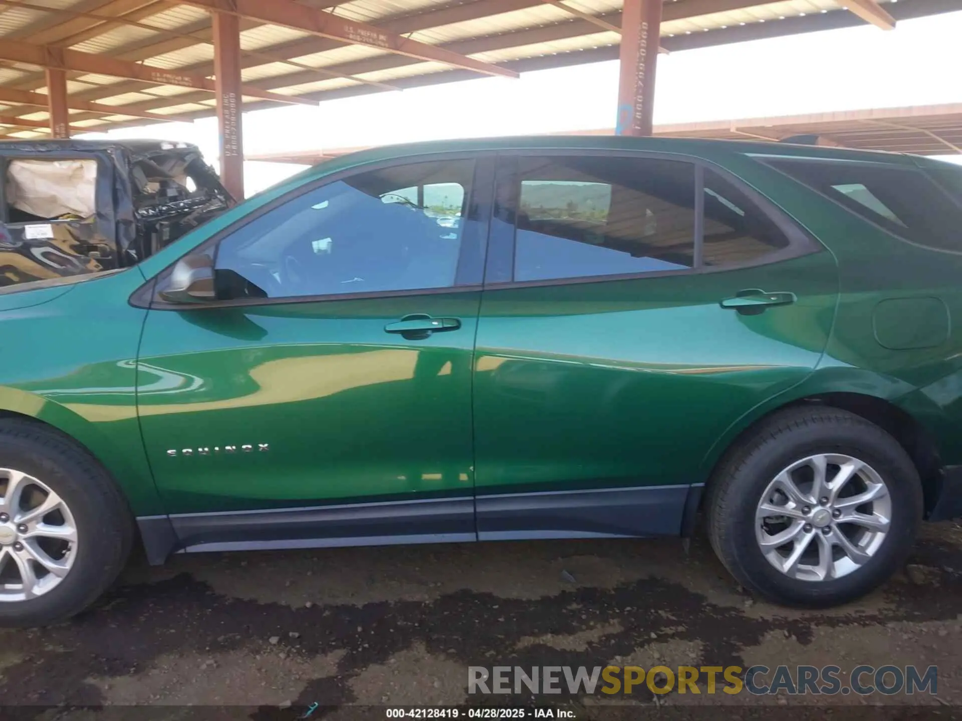 14 Photograph of a damaged car 2GNAXHEV1K6118451 CHEVROLET EQUINOX 2019