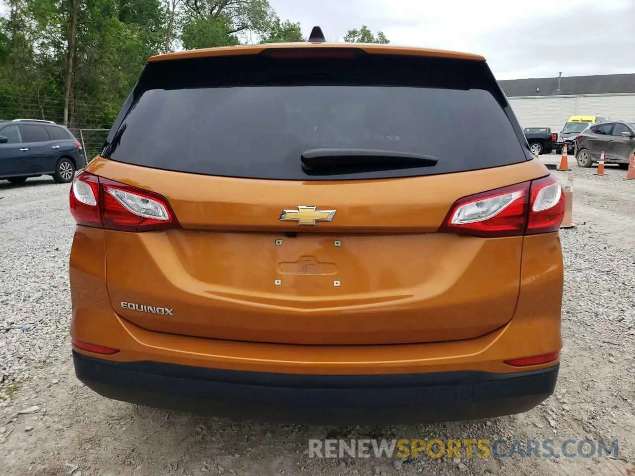 6 Photograph of a damaged car 2GNAXHEV1K6195420 CHEVROLET EQUINOX 2019