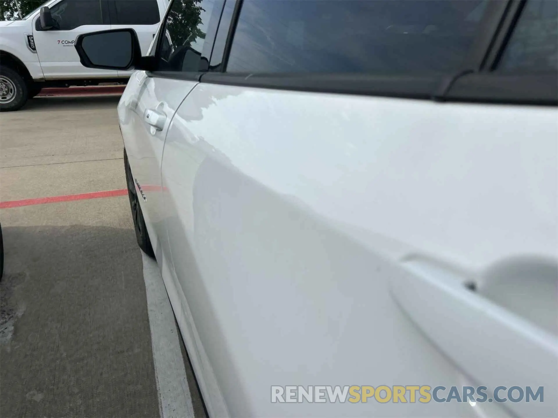 5 Photograph of a damaged car 2GNAXHEV1K6264770 CHEVROLET EQUINOX 2019