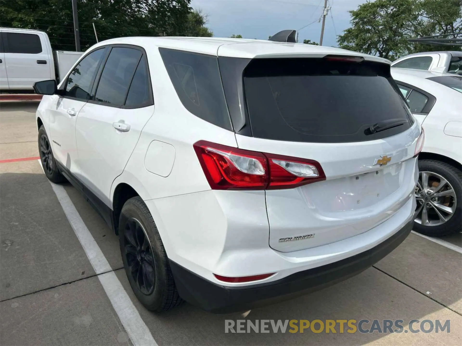 6 Photograph of a damaged car 2GNAXHEV1K6264770 CHEVROLET EQUINOX 2019
