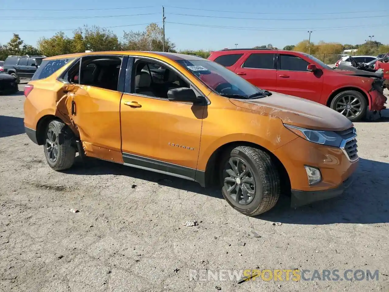 4 Photograph of a damaged car 2GNAXHEV2K6225413 CHEVROLET EQUINOX 2019