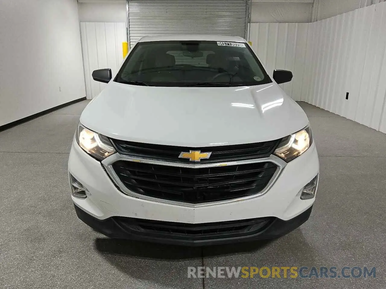 5 Photograph of a damaged car 2GNAXHEV2K6236699 CHEVROLET EQUINOX 2019