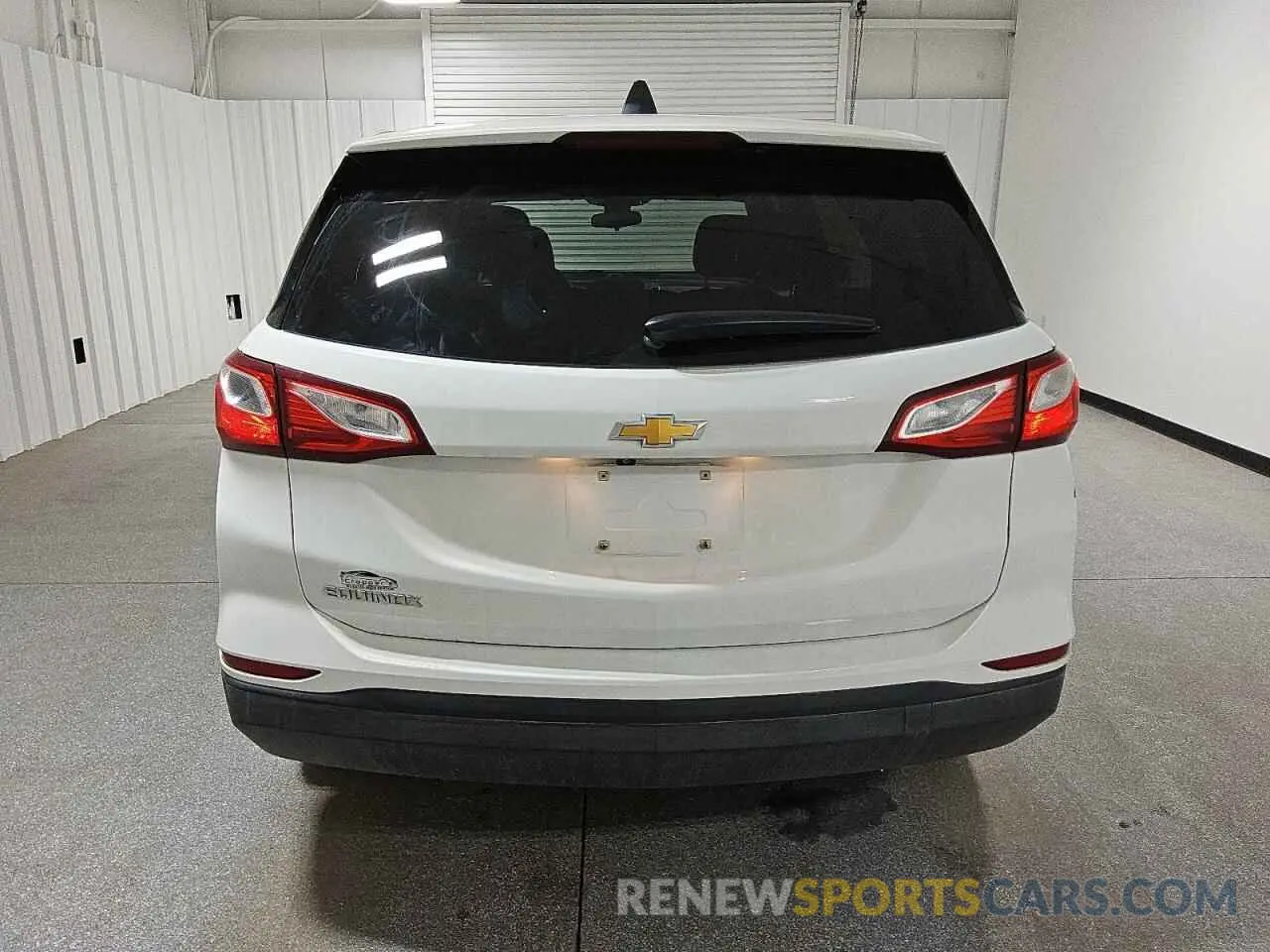 6 Photograph of a damaged car 2GNAXHEV2K6236699 CHEVROLET EQUINOX 2019