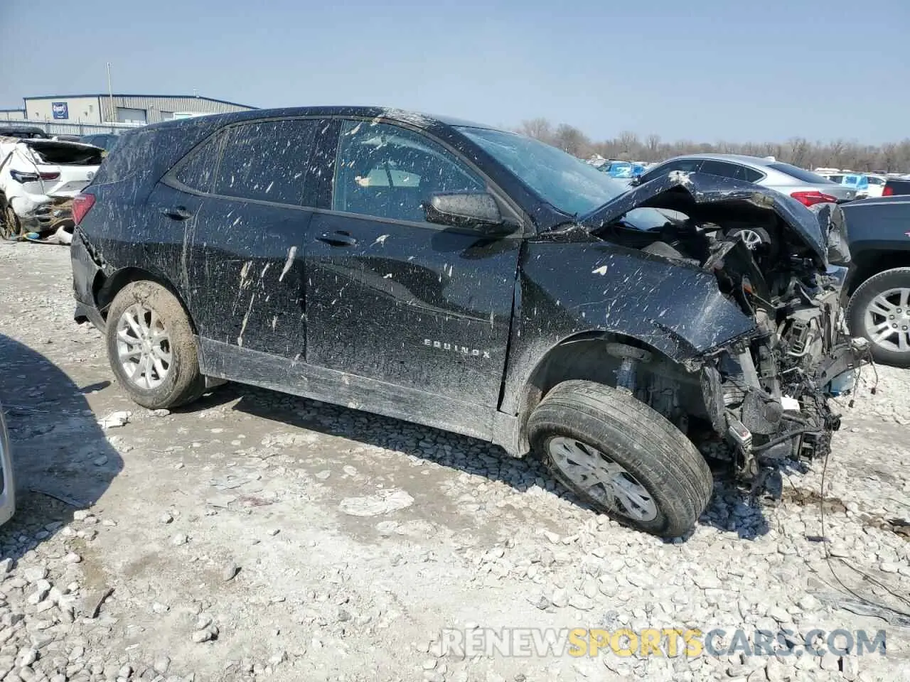 4 Photograph of a damaged car 2GNAXHEV3K6138720 CHEVROLET EQUINOX 2019