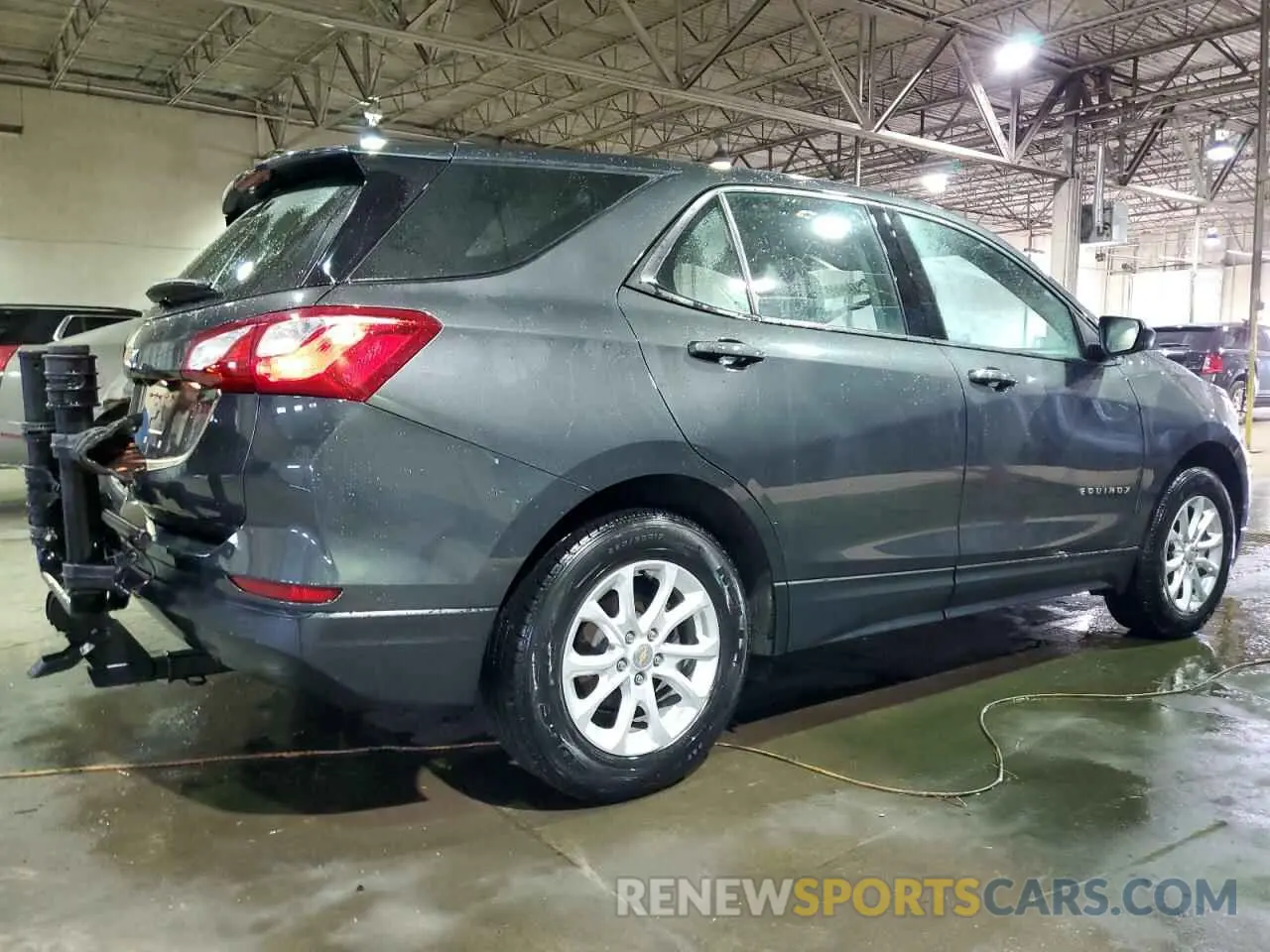 3 Photograph of a damaged car 2GNAXHEV3K6203596 CHEVROLET EQUINOX 2019