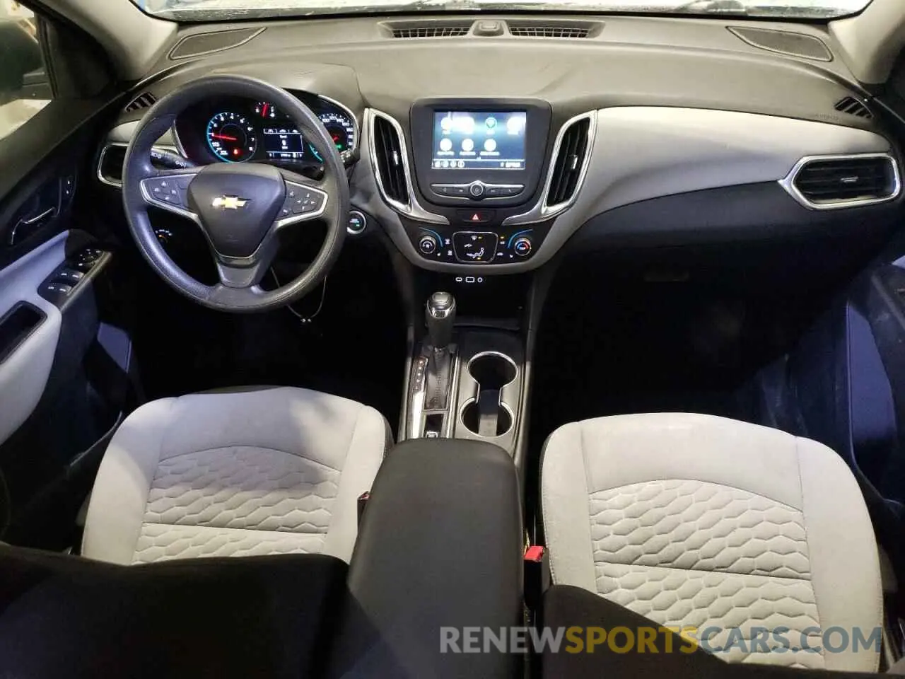 8 Photograph of a damaged car 2GNAXHEV3K6210922 CHEVROLET EQUINOX 2019