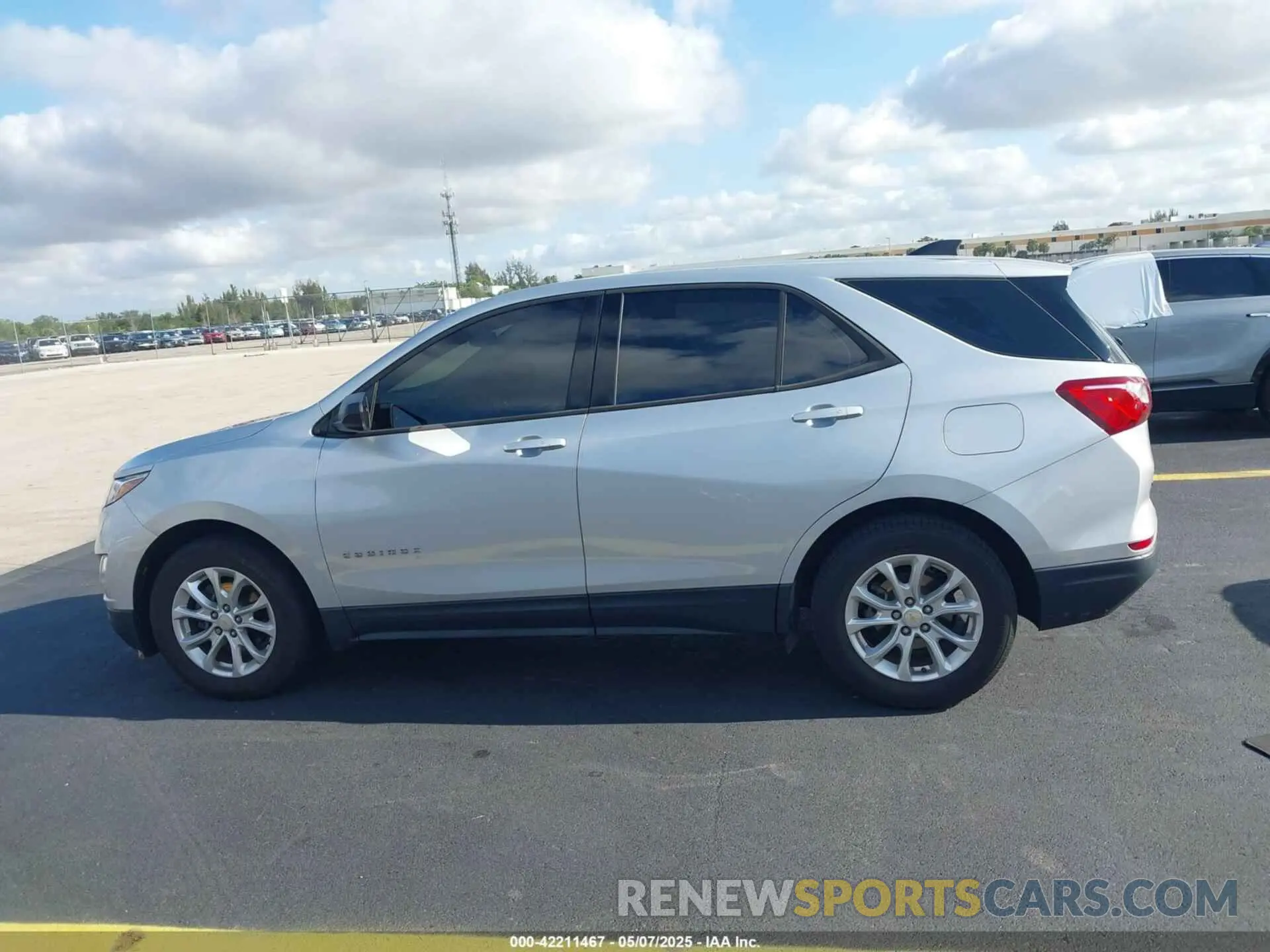 14 Photograph of a damaged car 2GNAXHEV3K6230992 CHEVROLET EQUINOX 2019