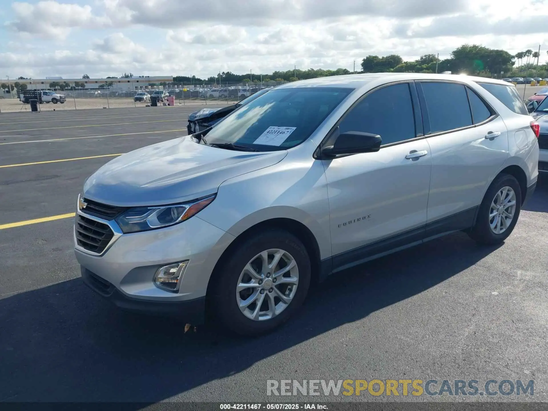 2 Photograph of a damaged car 2GNAXHEV3K6230992 CHEVROLET EQUINOX 2019