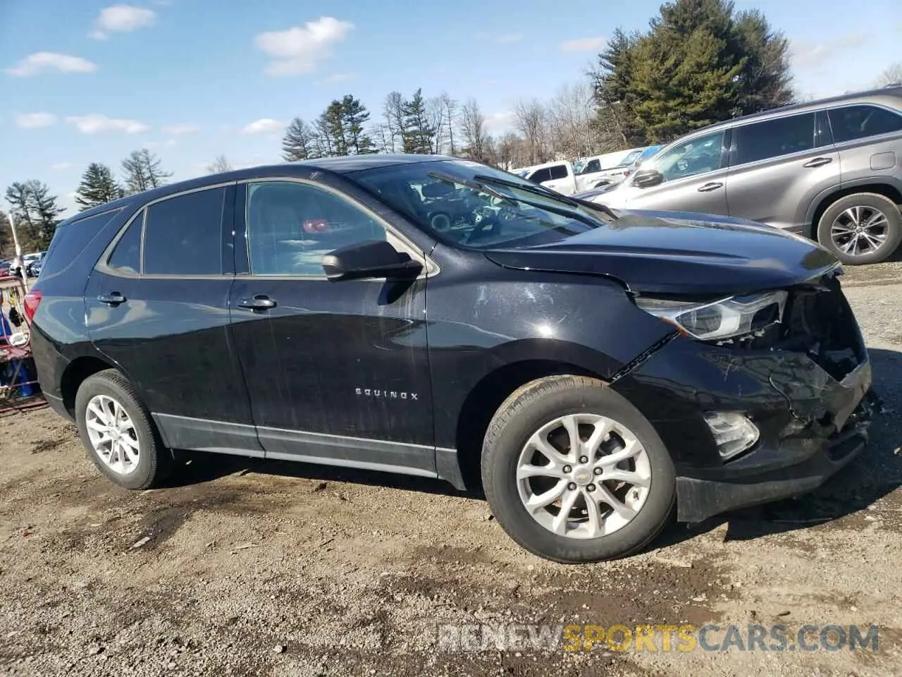 4 Photograph of a damaged car 2GNAXHEV3K6232791 CHEVROLET EQUINOX 2019
