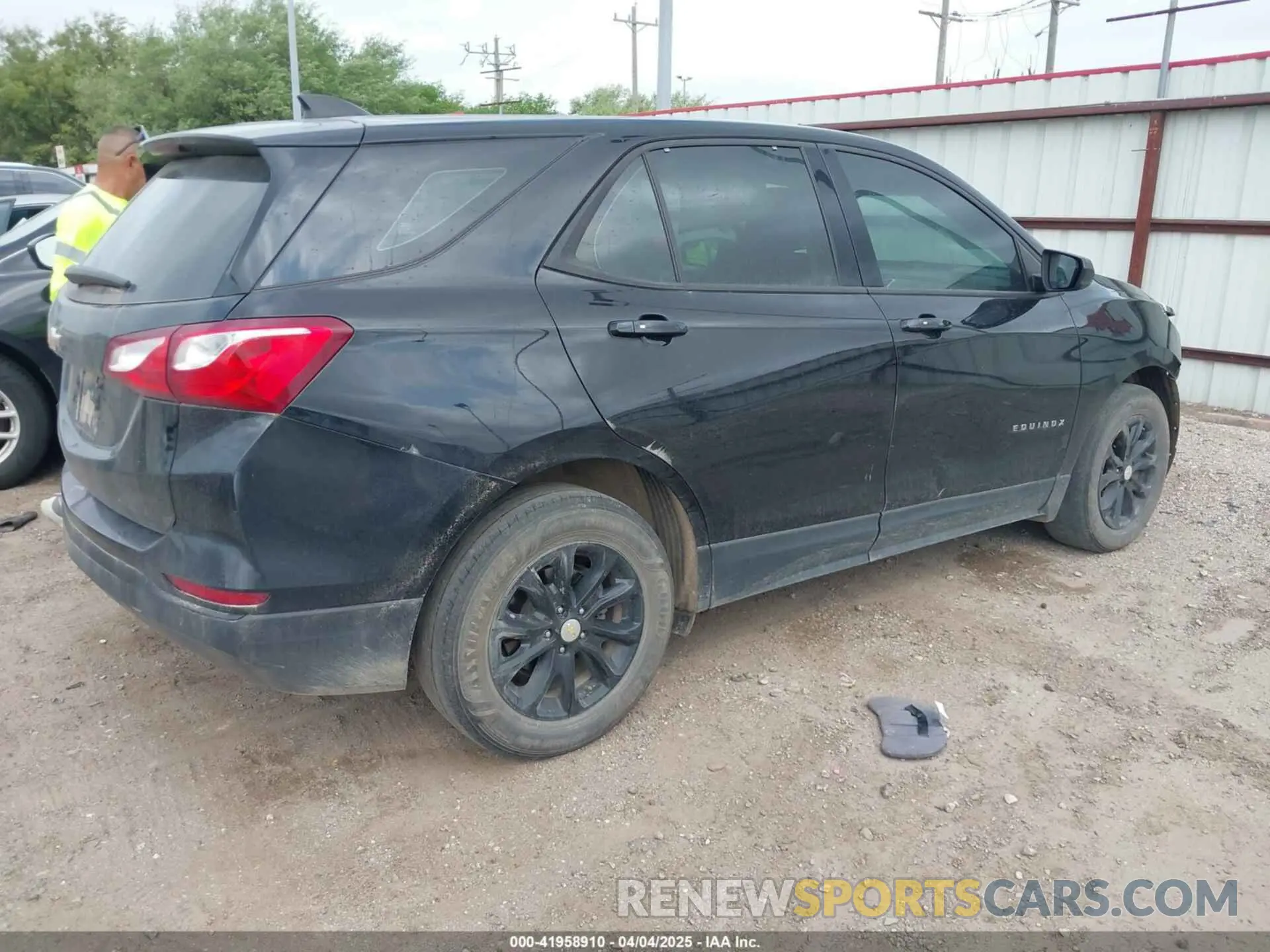 4 Photograph of a damaged car 2GNAXHEV3K6294711 CHEVROLET EQUINOX 2019