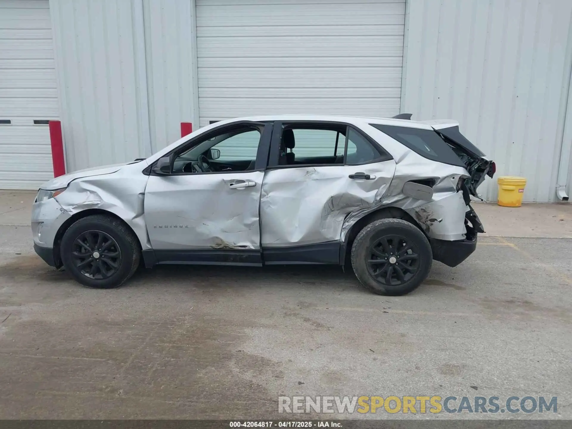 14 Photograph of a damaged car 2GNAXHEV4K6145594 CHEVROLET EQUINOX 2019