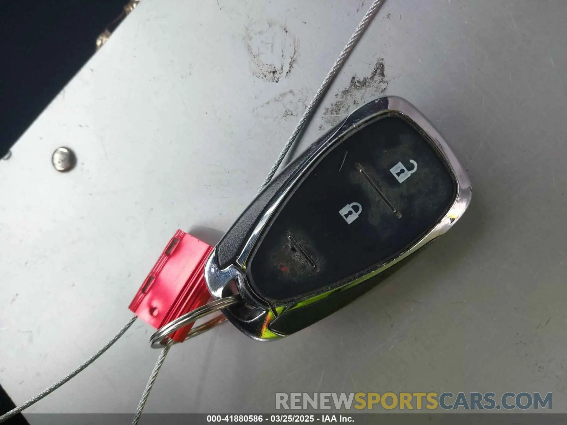 11 Photograph of a damaged car 2GNAXHEV4K6188574 CHEVROLET EQUINOX 2019