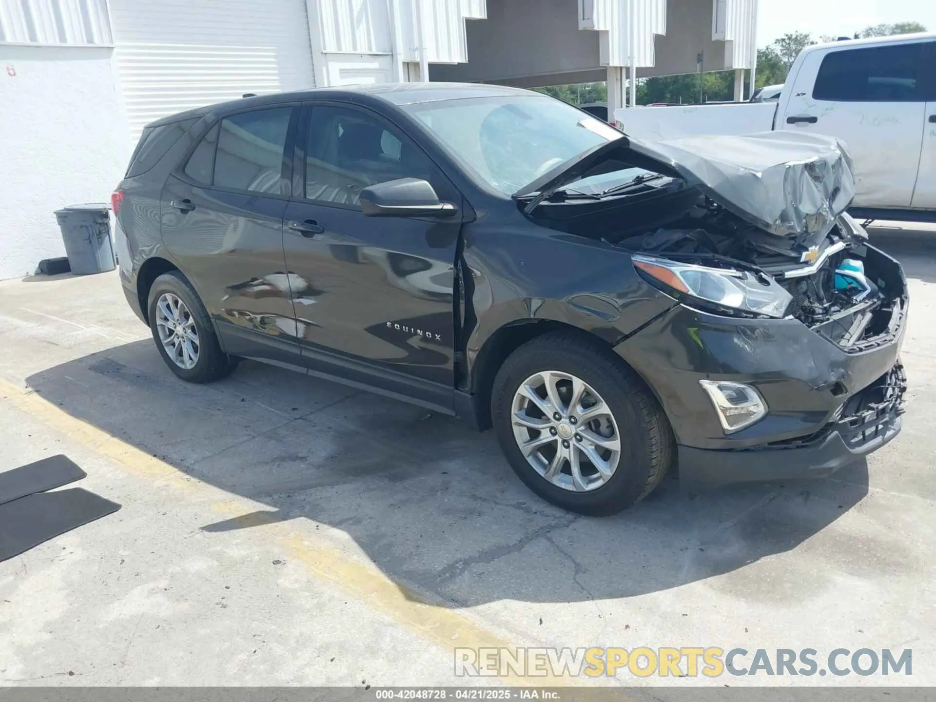 1 Photograph of a damaged car 2GNAXHEV5K6150464 CHEVROLET EQUINOX 2019