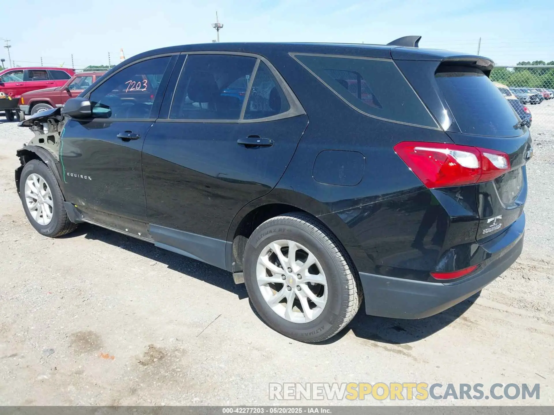 3 Photograph of a damaged car 2GNAXHEV5K6258809 CHEVROLET EQUINOX 2019