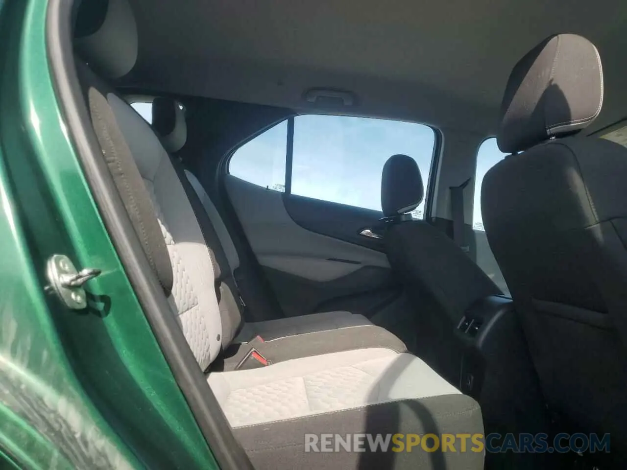 11 Photograph of a damaged car 2GNAXHEV7K6126120 CHEVROLET EQUINOX 2019