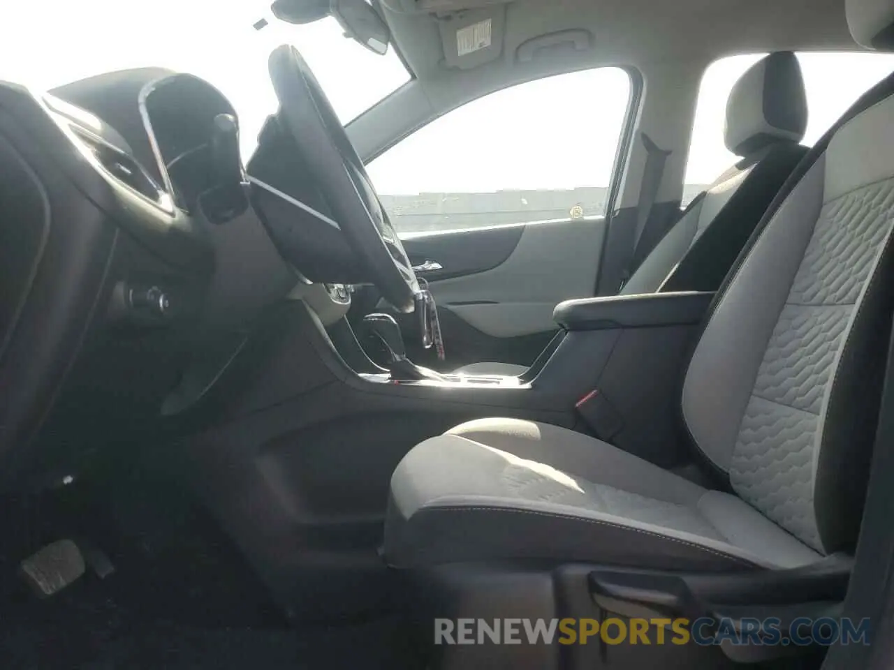 7 Photograph of a damaged car 2GNAXHEV7K6126120 CHEVROLET EQUINOX 2019