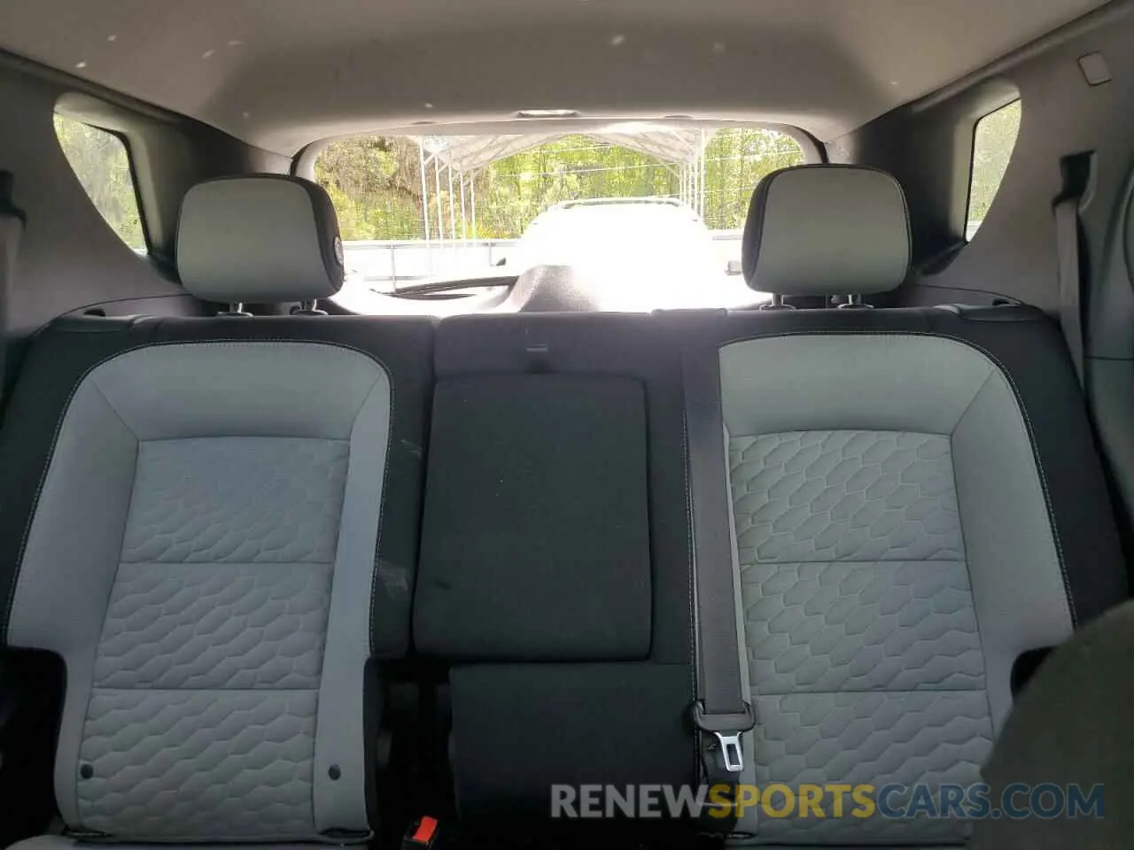 10 Photograph of a damaged car 2GNAXHEV7K6126618 CHEVROLET EQUINOX 2019