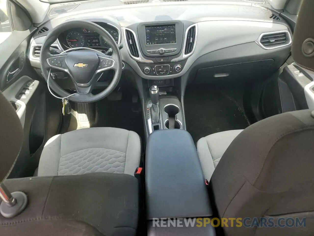 8 Photograph of a damaged car 2GNAXHEV7K6126618 CHEVROLET EQUINOX 2019