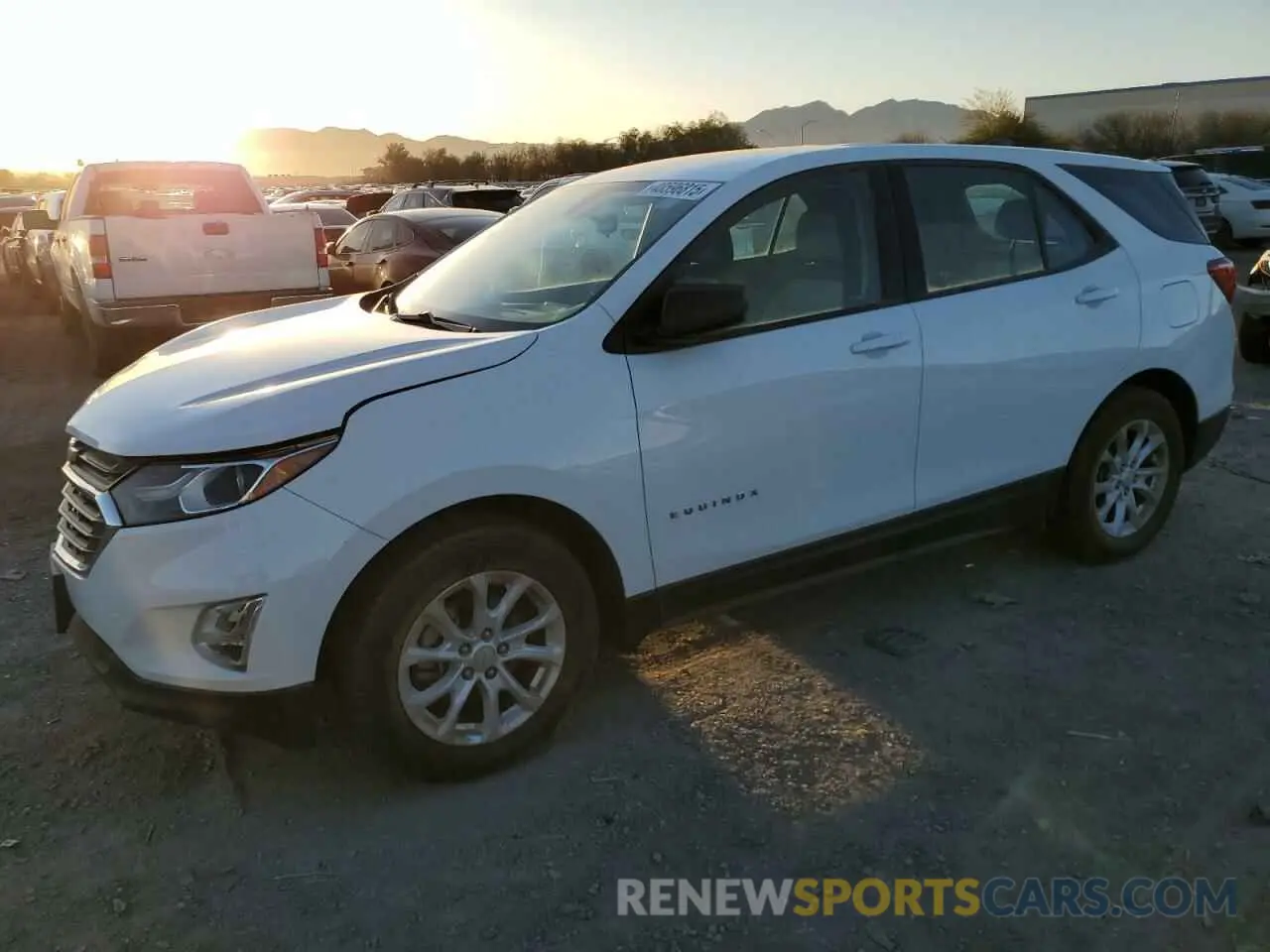 1 Photograph of a damaged car 2GNAXHEV7K6252896 CHEVROLET EQUINOX 2019
