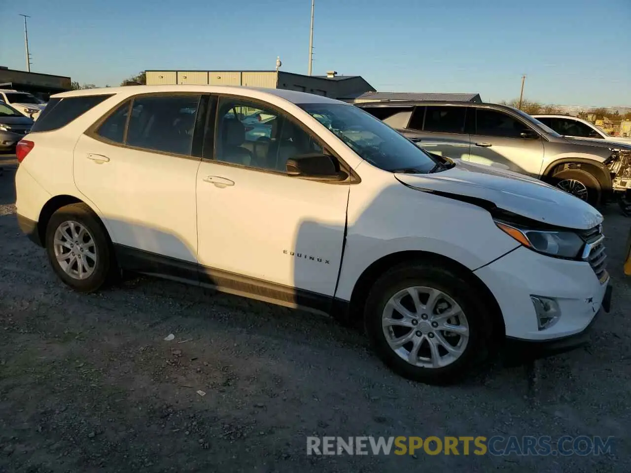 4 Photograph of a damaged car 2GNAXHEV7K6252896 CHEVROLET EQUINOX 2019