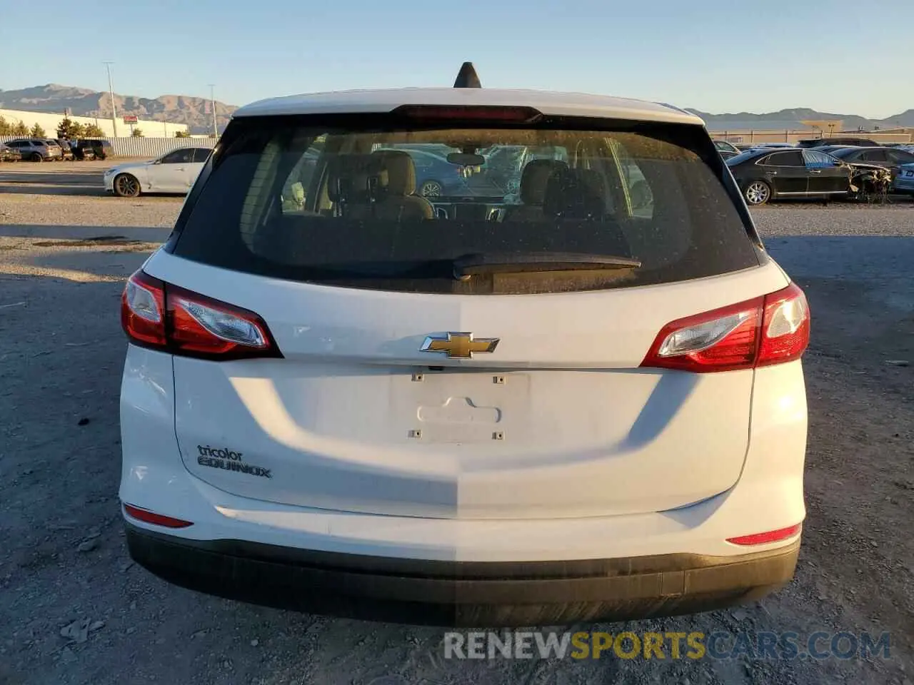 6 Photograph of a damaged car 2GNAXHEV7K6252896 CHEVROLET EQUINOX 2019