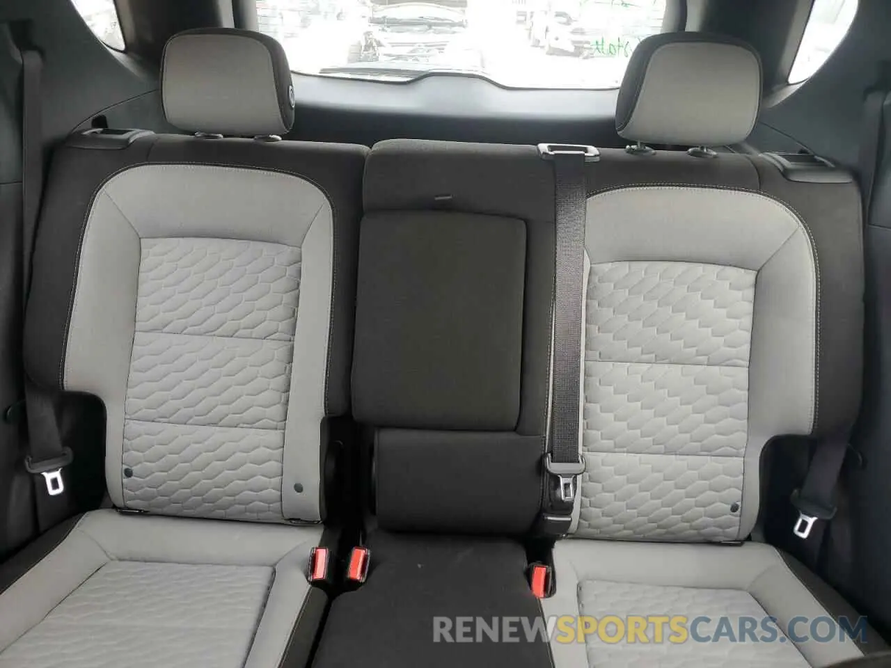 10 Photograph of a damaged car 2GNAXHEV7K6282500 CHEVROLET EQUINOX 2019