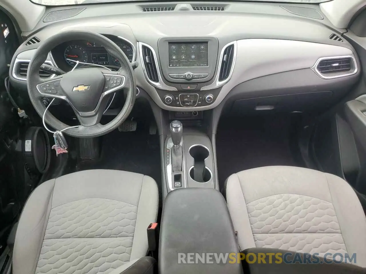 8 Photograph of a damaged car 2GNAXHEV7K6282500 CHEVROLET EQUINOX 2019