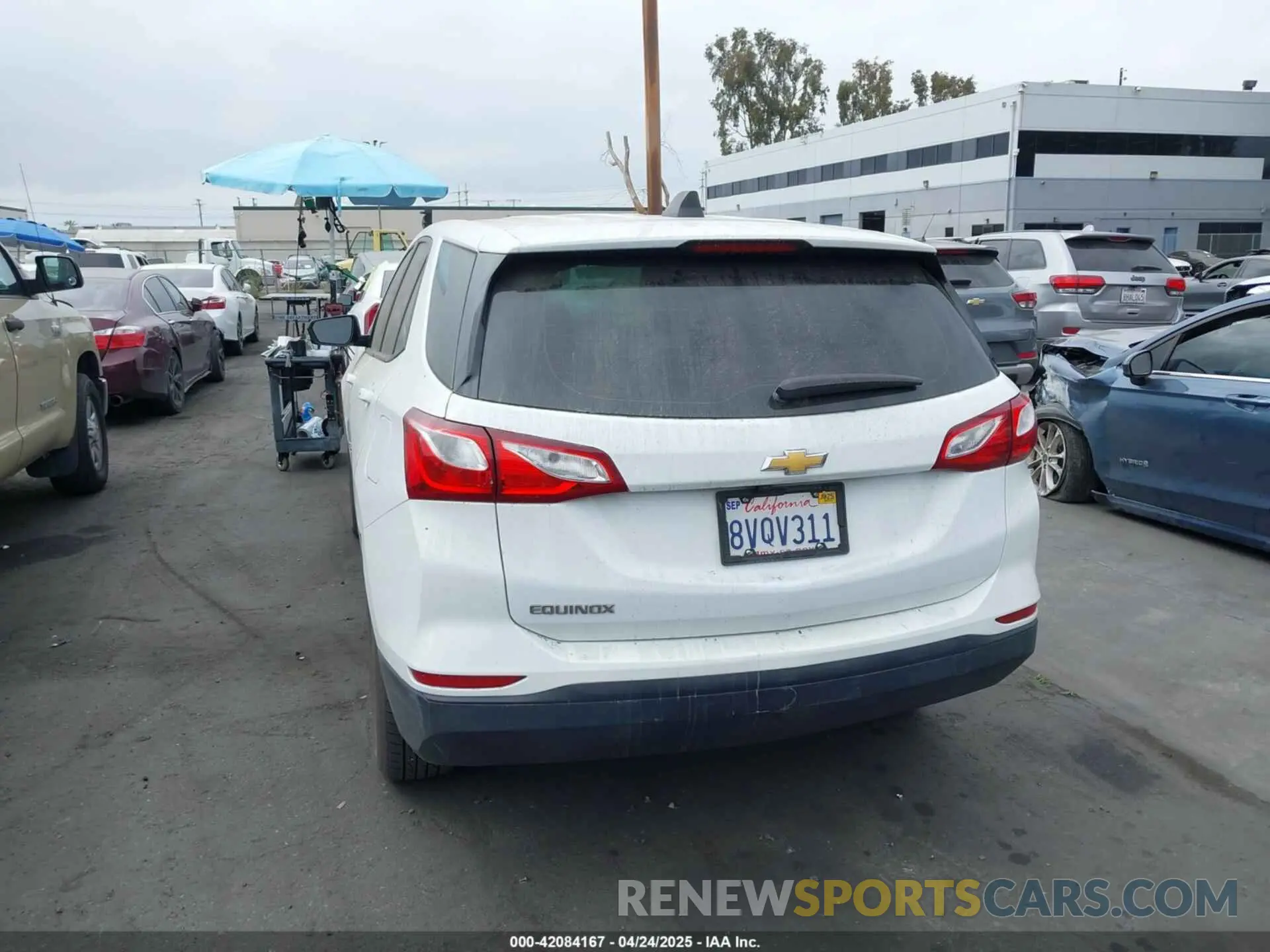 17 Photograph of a damaged car 2GNAXHEV8K6108399 CHEVROLET EQUINOX 2019