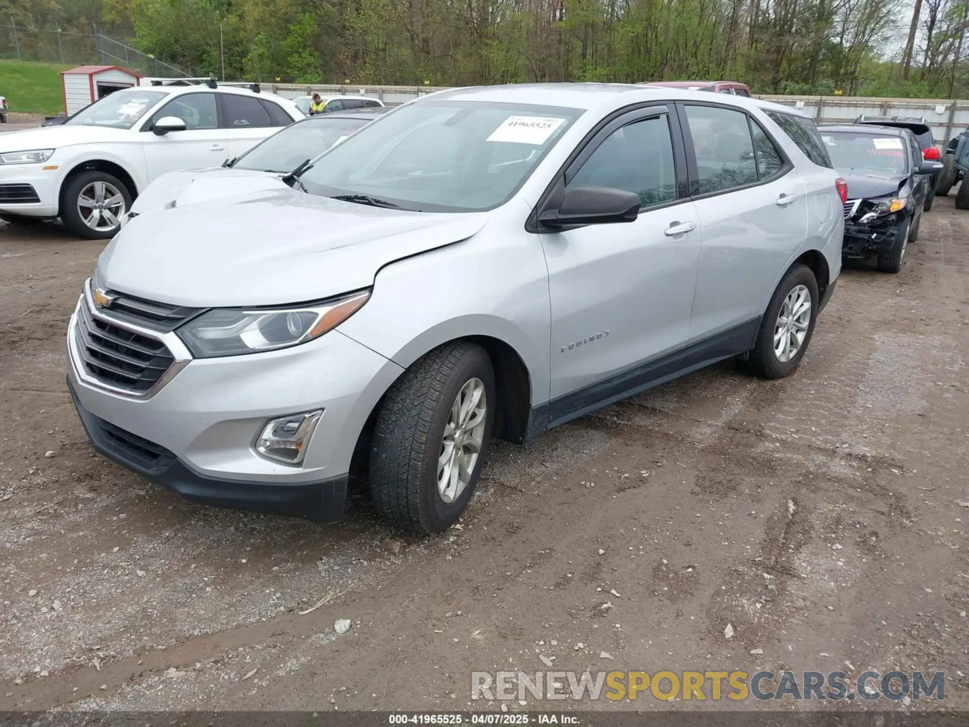 2 Photograph of a damaged car 2GNAXHEV8K6170949 CHEVROLET EQUINOX 2019
