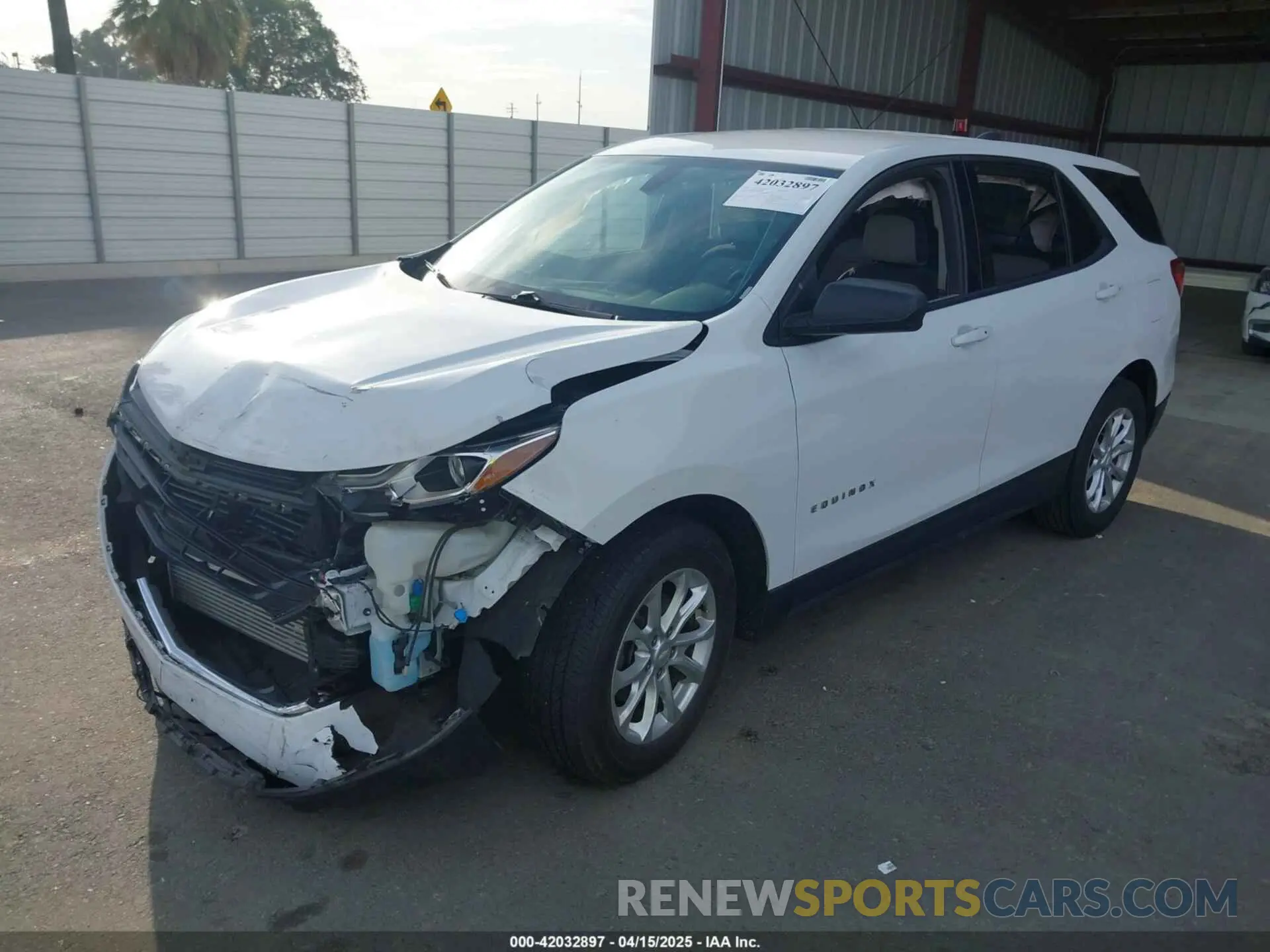 2 Photograph of a damaged car 2GNAXHEV8K6171888 CHEVROLET EQUINOX 2019
