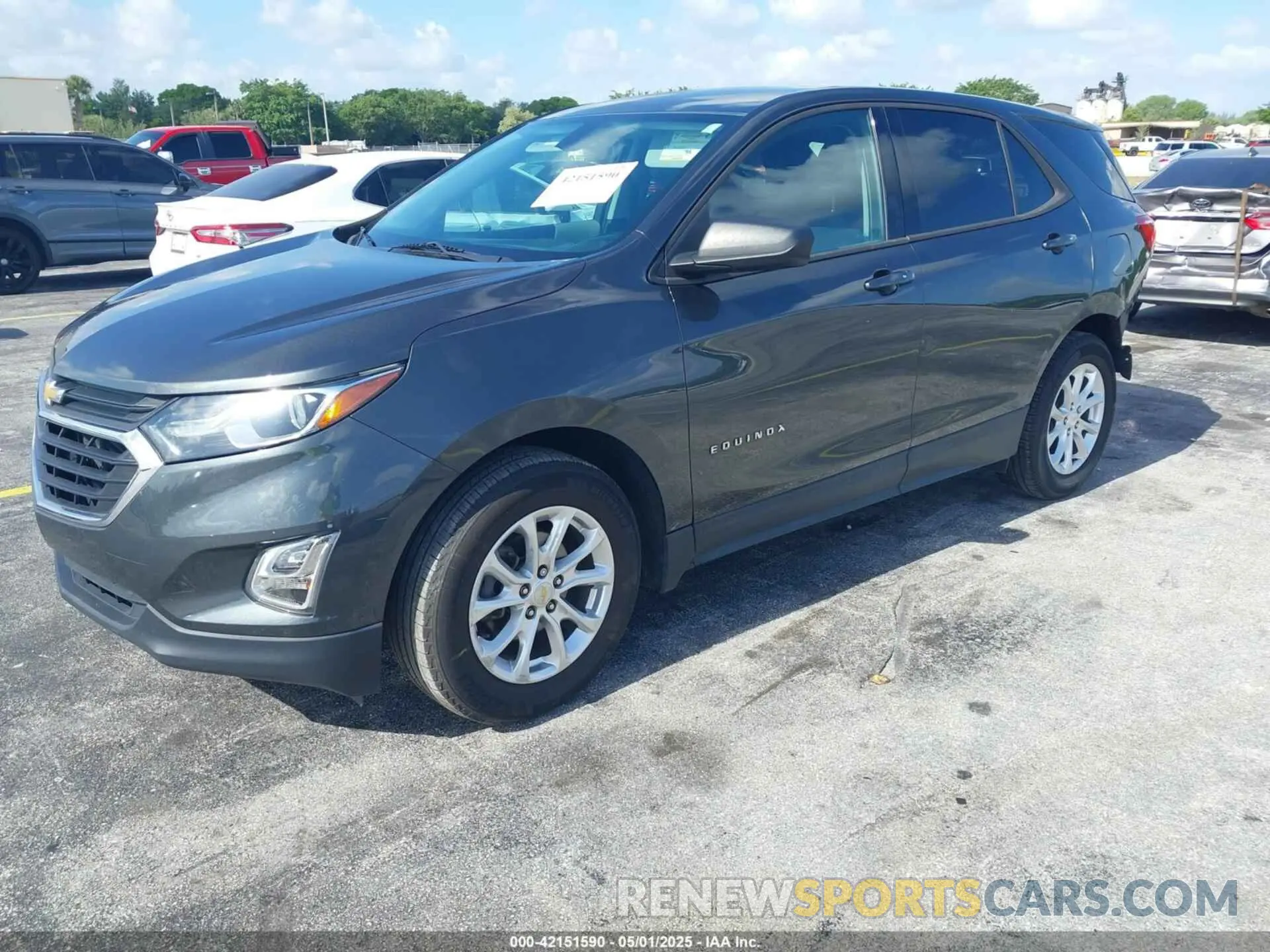 2 Photograph of a damaged car 2GNAXHEV8K6199397 CHEVROLET EQUINOX 2019