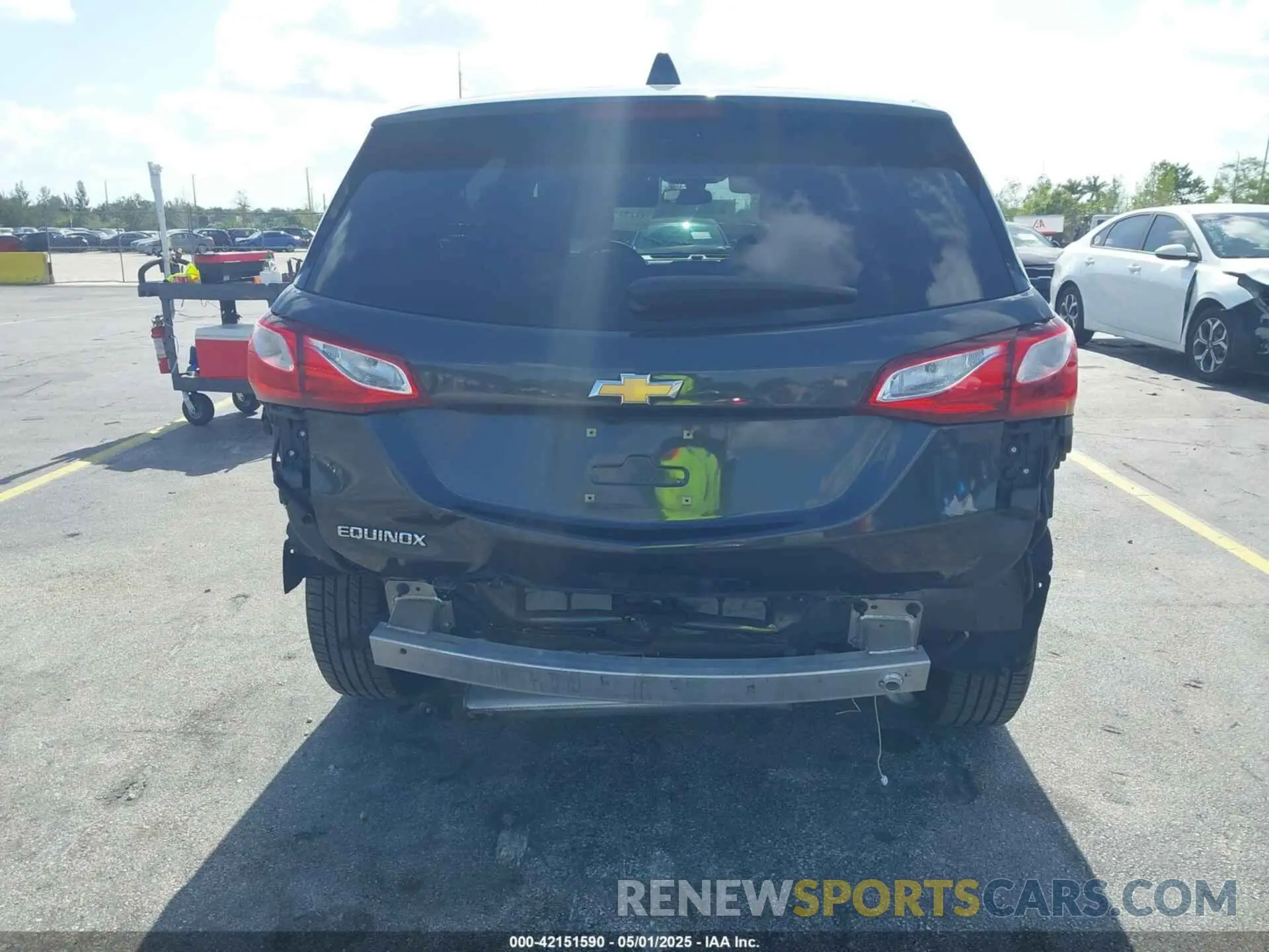 6 Photograph of a damaged car 2GNAXHEV8K6199397 CHEVROLET EQUINOX 2019