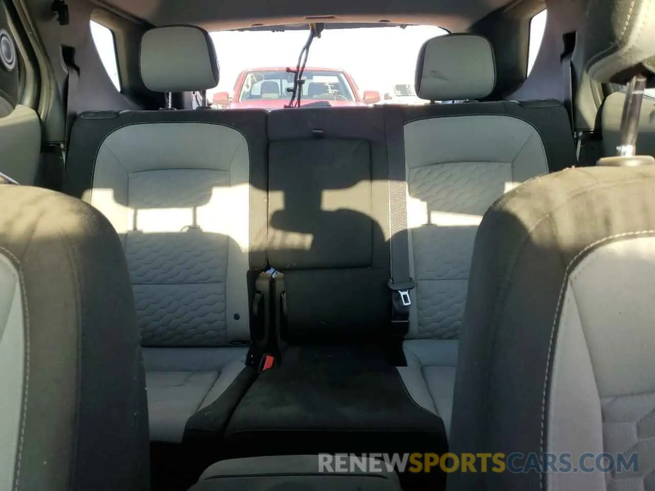 10 Photograph of a damaged car 2GNAXHEV8K6227957 CHEVROLET EQUINOX 2019