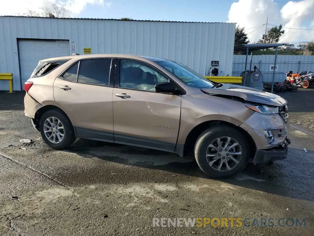 4 Photograph of a damaged car 2GNAXHEV9K6192393 CHEVROLET EQUINOX 2019