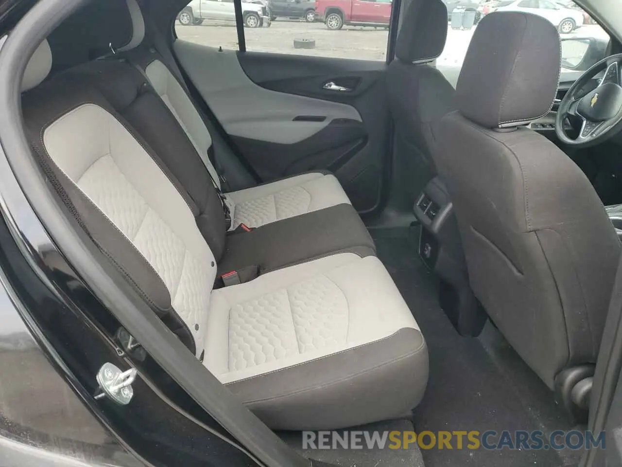 10 Photograph of a damaged car 2GNAXHEV9K6192779 CHEVROLET EQUINOX 2019