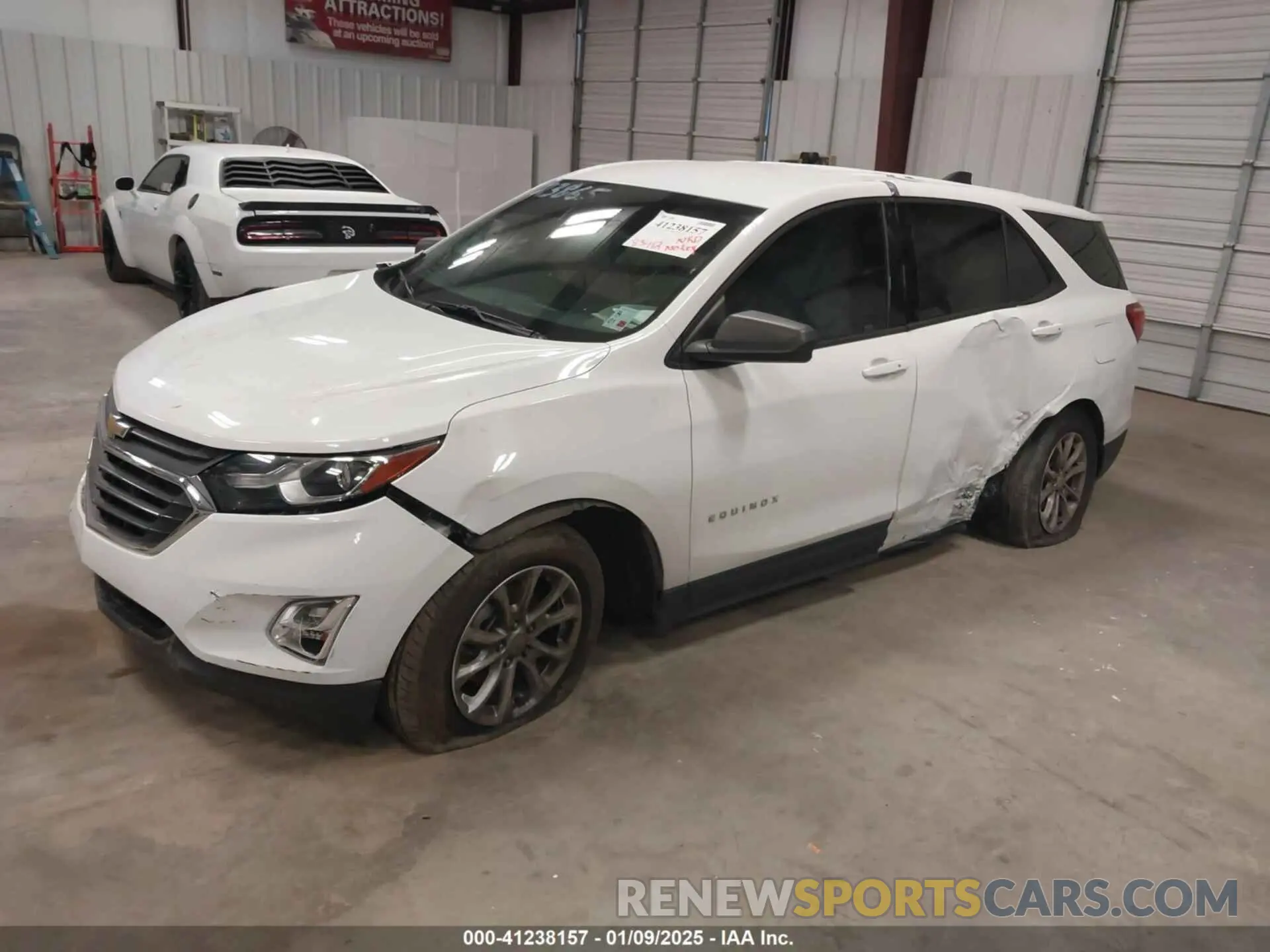 2 Photograph of a damaged car 2GNAXHEV9K6196119 CHEVROLET EQUINOX 2019