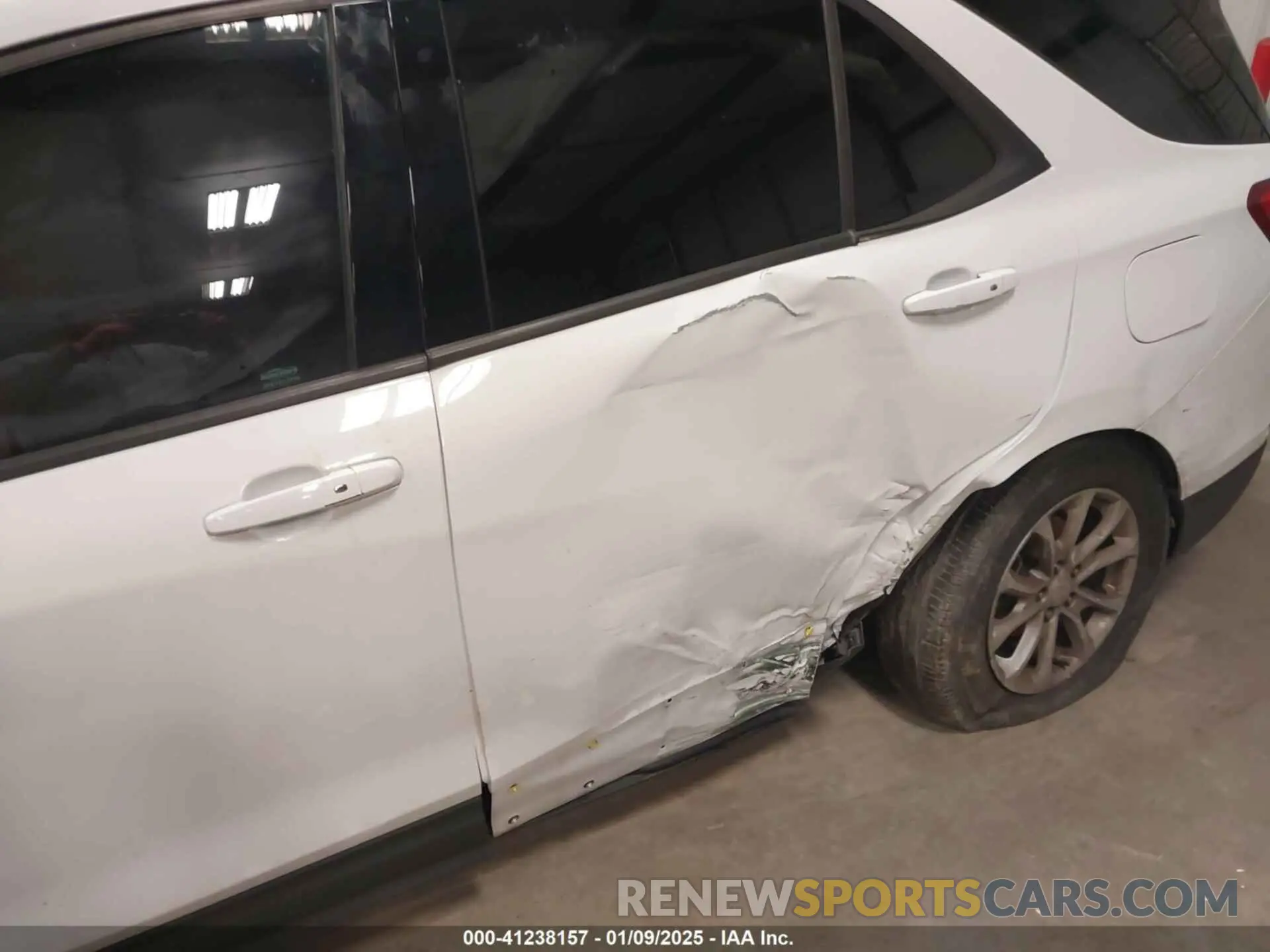 6 Photograph of a damaged car 2GNAXHEV9K6196119 CHEVROLET EQUINOX 2019