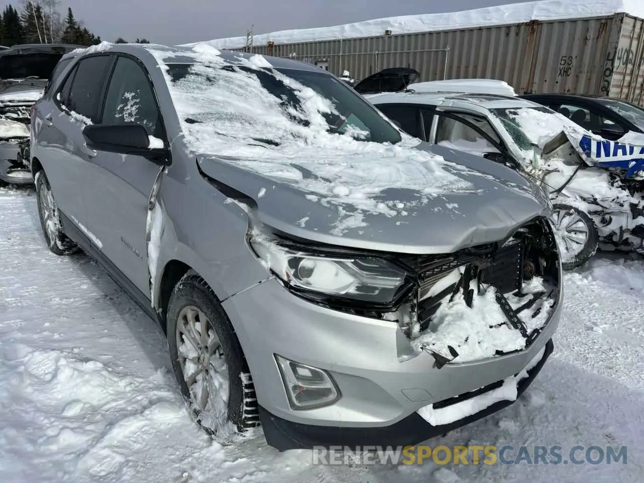 4 Photograph of a damaged car 2GNAXHEV9K6262457 CHEVROLET EQUINOX 2019