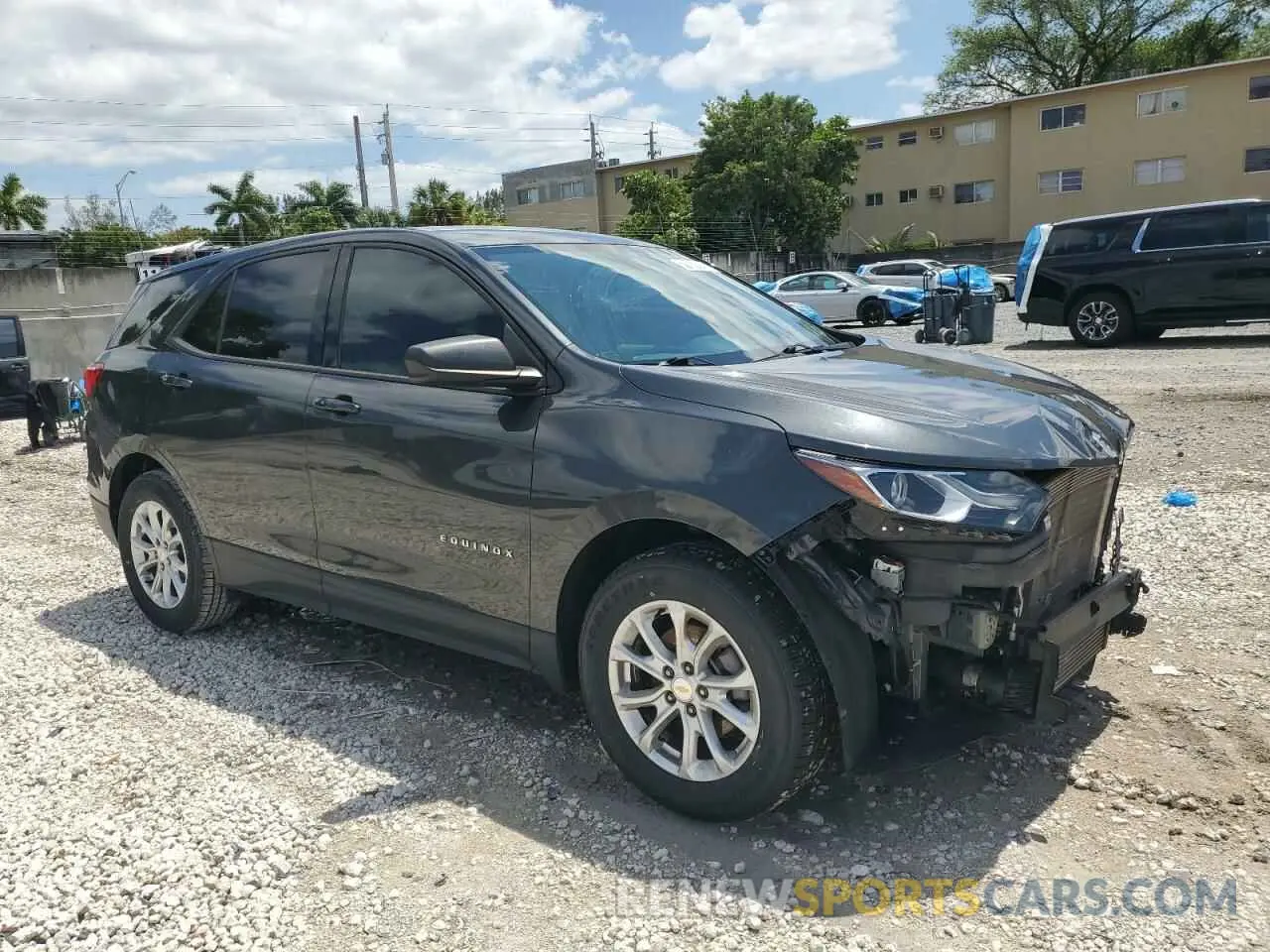 4 Photograph of a damaged car 2GNAXHEV9K6300883 CHEVROLET EQUINOX 2019