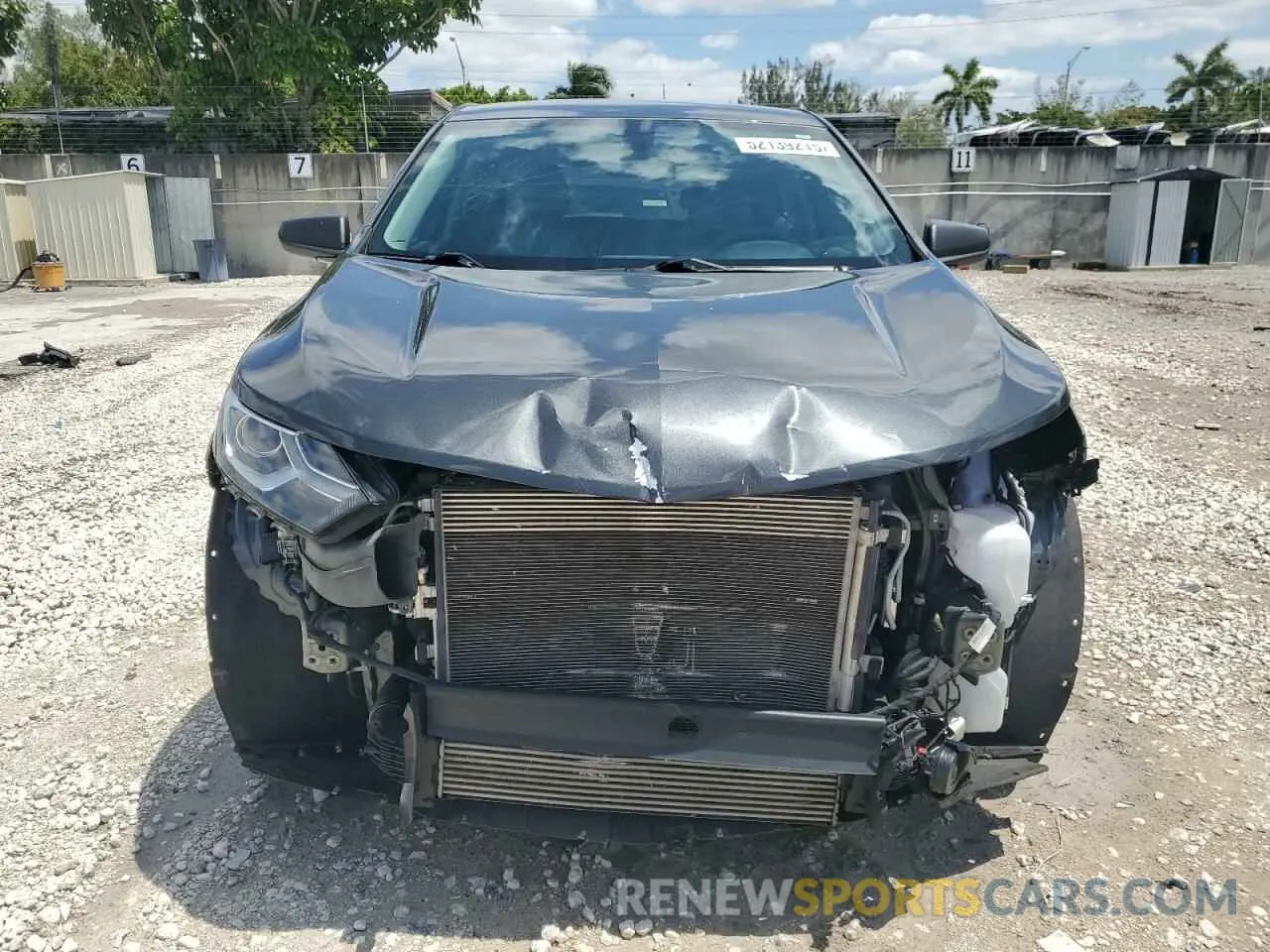 5 Photograph of a damaged car 2GNAXHEV9K6300883 CHEVROLET EQUINOX 2019